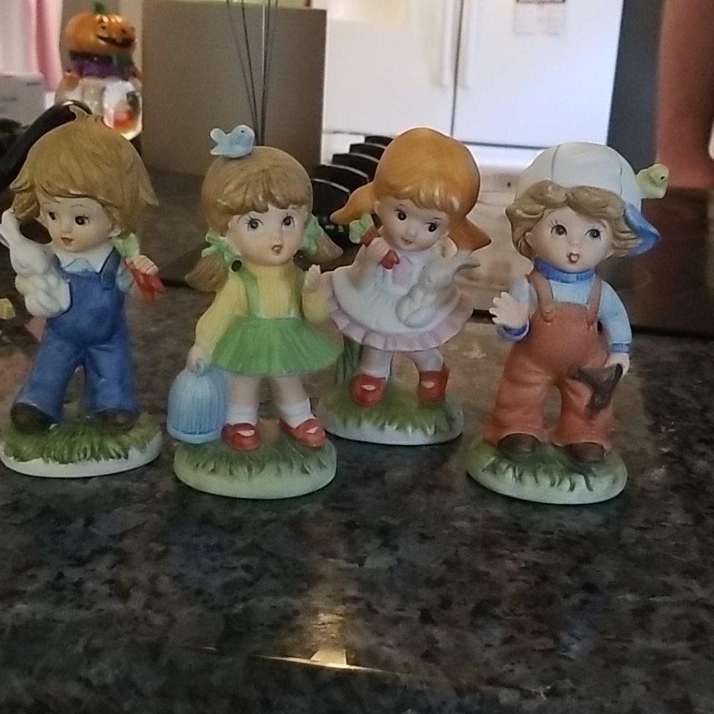 HOMCO Figurines